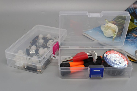 Organizer - Plastikowe pudełeczko 141x90x35mm - zamykany pojemniczek